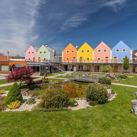 Hotel Kravi Hora Bořetice Zewnętrze zdjęcie