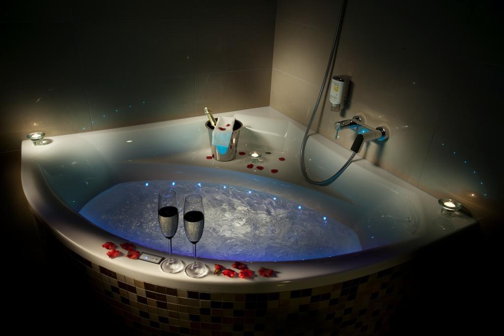 Hotel Kravi Hora Bořetice Zewnętrze zdjęcie